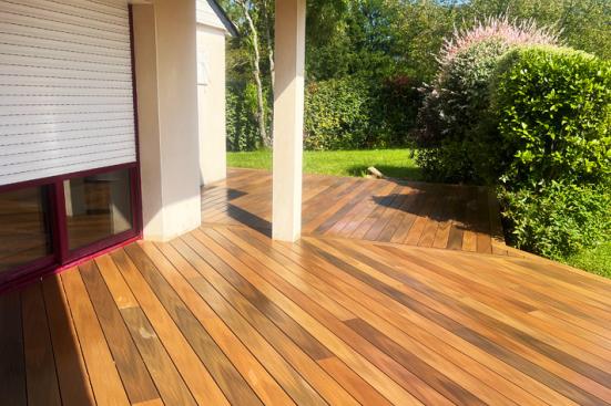 Création d’une terrasse à Pluvignier 