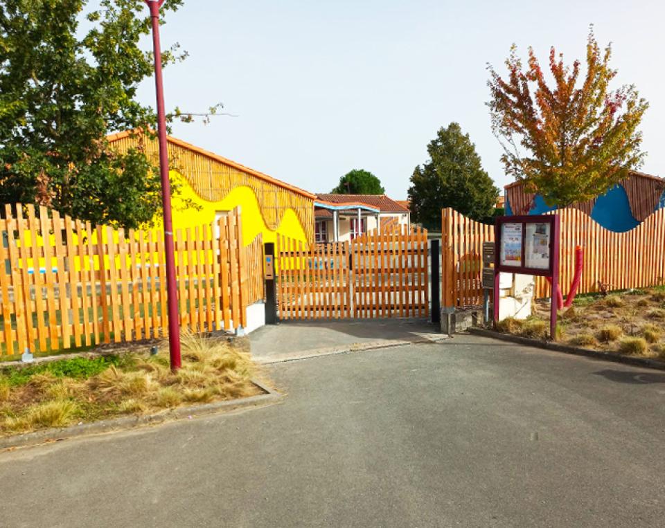 Rénovation des façades de l’école les 3 Moulin à Monnières